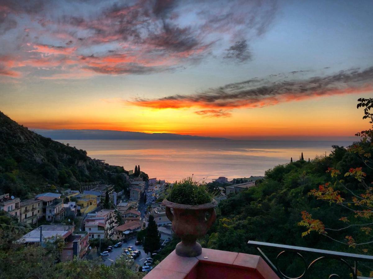 Villa Le Petit Paradis Taormina Buitenkant foto